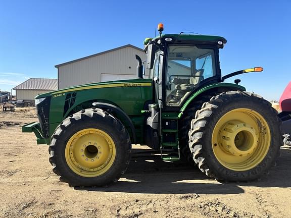 Image of John Deere 8345R equipment image 4