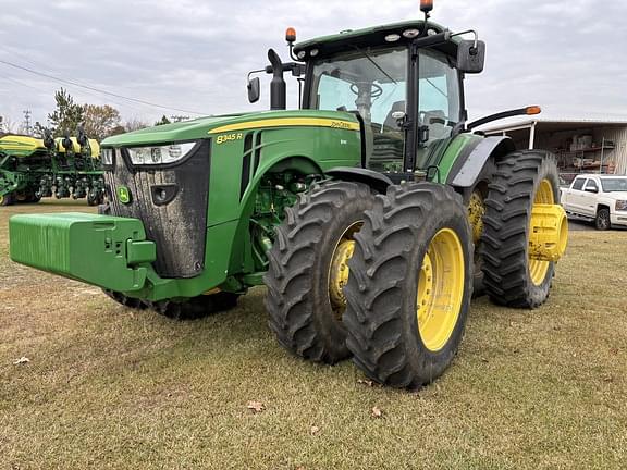 Image of John Deere 8345R equipment image 1