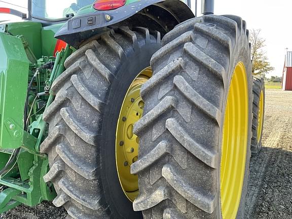 Image of John Deere 8345R equipment image 3