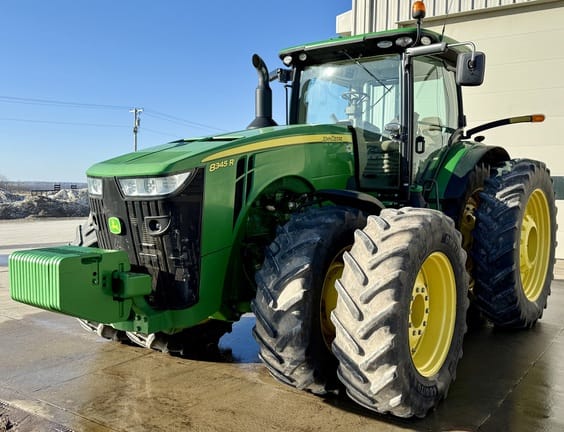 2017 John Deere 8345R Equipment Image0