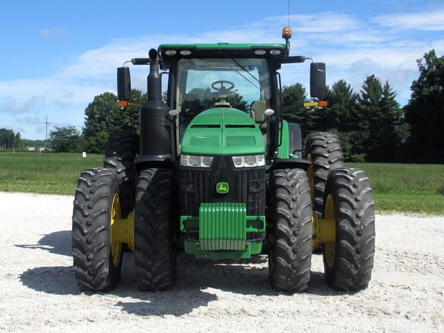 Image of John Deere 8345R equipment image 1