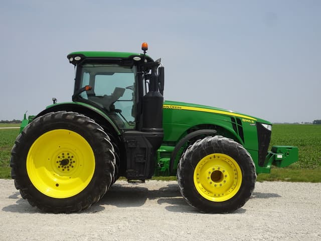 Image of John Deere 8345R equipment image 3