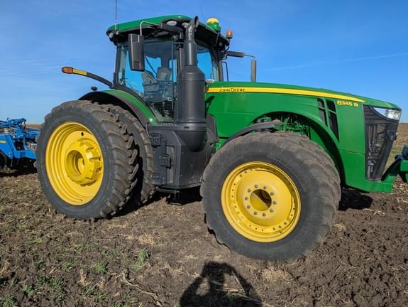 Image of John Deere 8345R equipment image 3