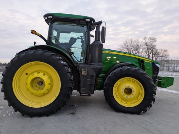 Image of John Deere 8345R equipment image 3