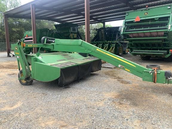 2017 John Deere 835 Equipment Image0