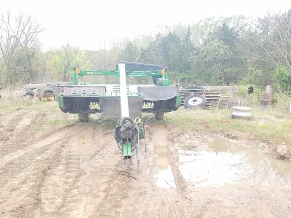 2017 John Deere 835 Equipment Image0