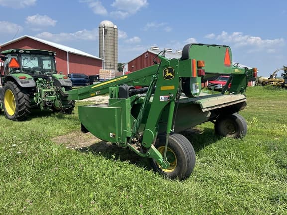 Image of John Deere 835 equipment image 4