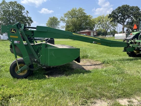 Image of John Deere 835 equipment image 3