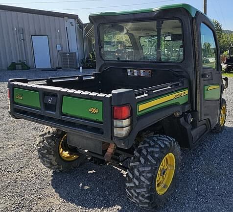 Image of John Deere XUV 835R equipment image 2