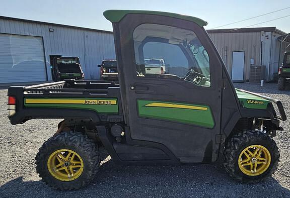 Image of John Deere XUV 835R equipment image 3