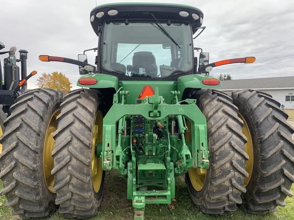 Image of John Deere 8370R equipment image 4