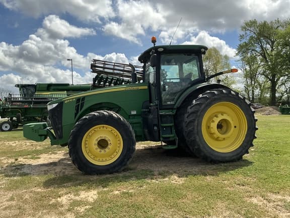 Image of John Deere 8370R equipment image 3