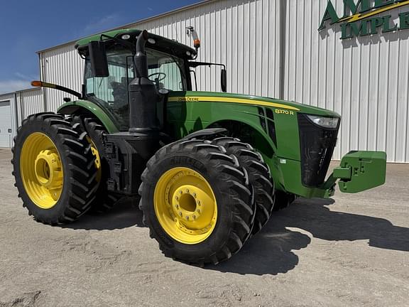 Image of John Deere 8370R equipment image 3