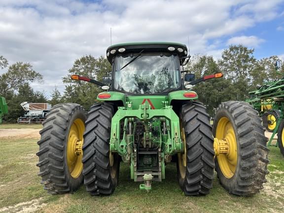 Image of John Deere 8370R equipment image 1