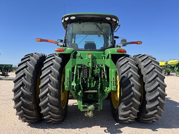 Image of John Deere 8370R equipment image 3