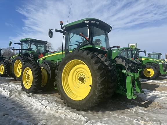 Image of John Deere 8370R equipment image 3