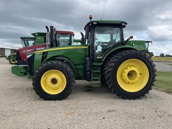 Image of John Deere 8370R equipment image 1
