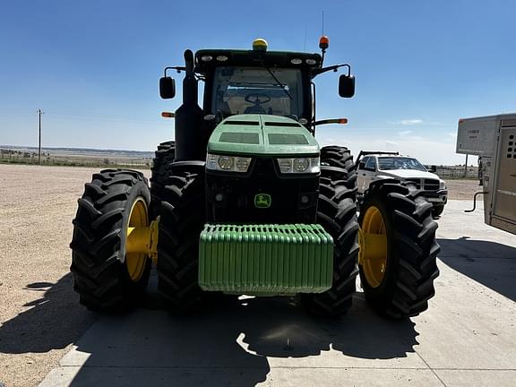 Image of John Deere 8370R equipment image 3