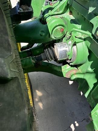 Image of John Deere 8370R equipment image 4