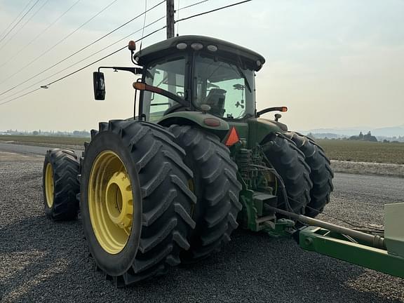 Image of John Deere 8370R equipment image 3