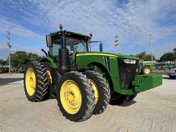 2017 John Deere 8370R Equipment Image0