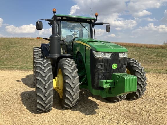 Image of John Deere 8370R equipment image 3