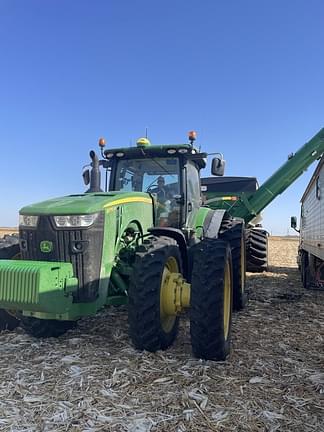 Image of John Deere 8370R equipment image 1