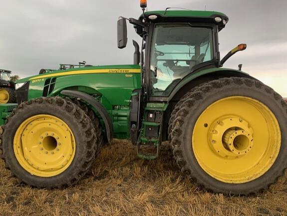 Image of John Deere 8370R equipment image 2