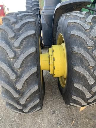 Image of John Deere 8370R equipment image 2