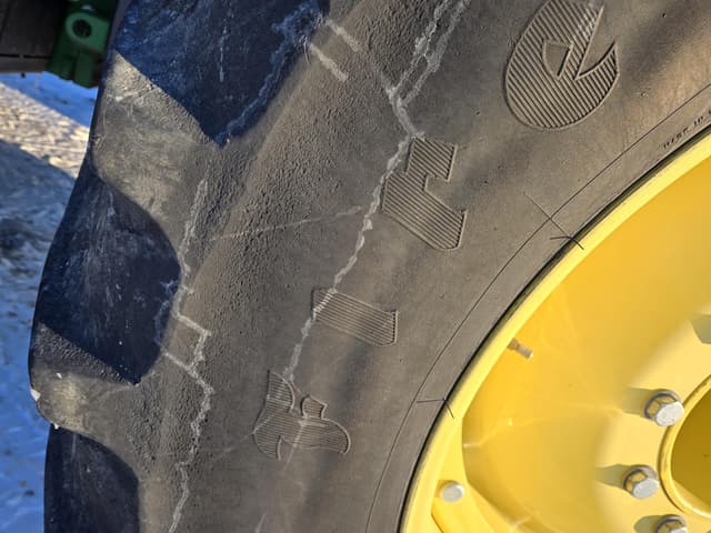 Image of John Deere 8370R equipment image 3