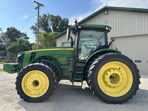 Image of John Deere 8370R equipment image 4