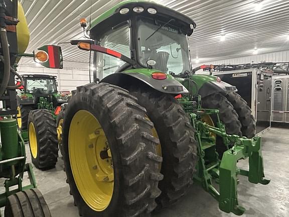 Image of John Deere 8370R equipment image 3