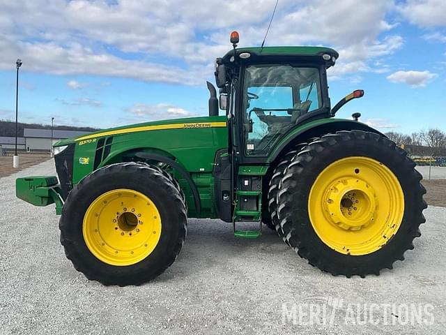 Image of John Deere 8370R equipment image 1