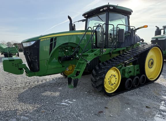 Image of John Deere 8370RT equipment image 4