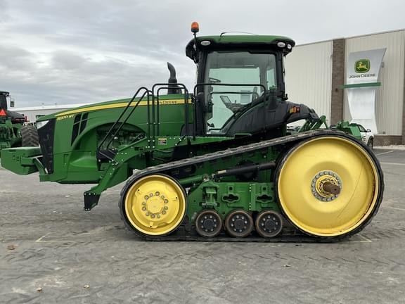 Image of John Deere 8370RT equipment image 1
