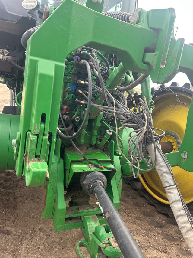 Image of John Deere 8370RT equipment image 3