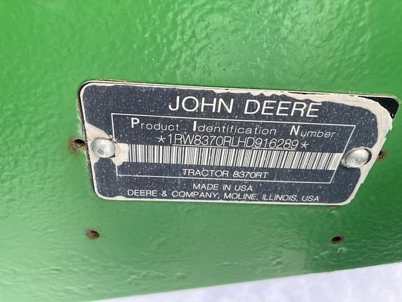 Image of John Deere 8370RT equipment image 2