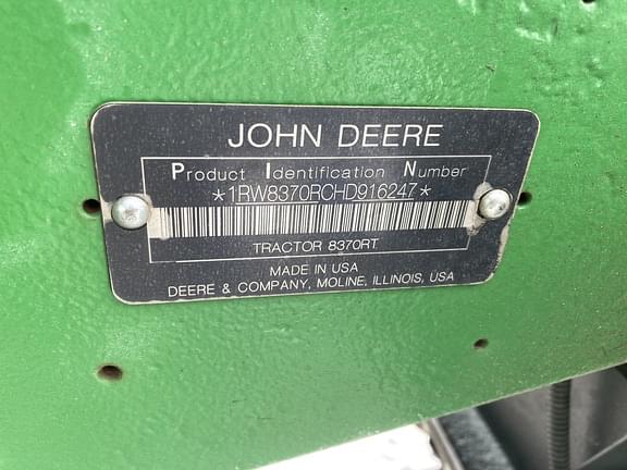 Image of John Deere 8370RT equipment image 2