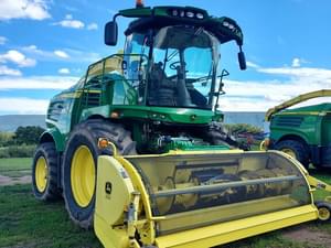 2017 John Deere 8400 Image