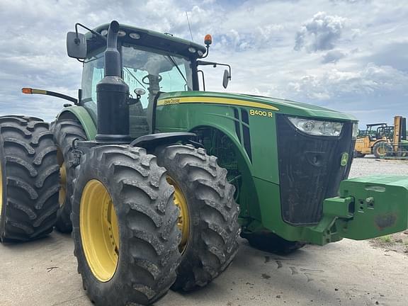 Image of John Deere 8400R equipment image 2