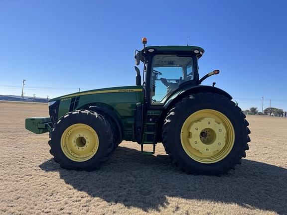 Image of John Deere 8400R equipment image 4