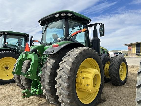 Image of John Deere 8400R equipment image 3