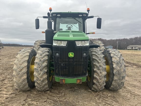 Image of John Deere 8400R equipment image 2