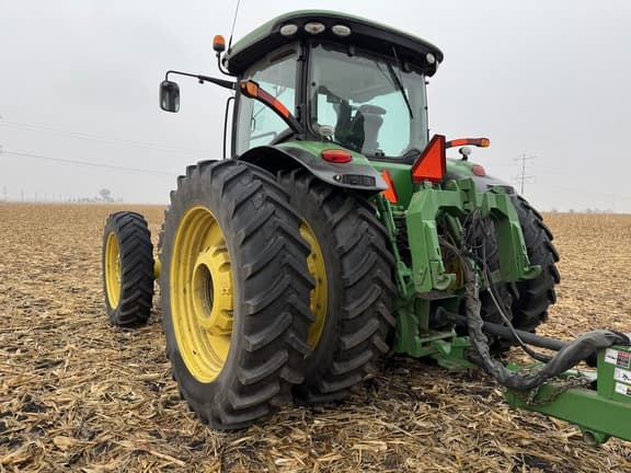 Image of John Deere 8400R equipment image 3