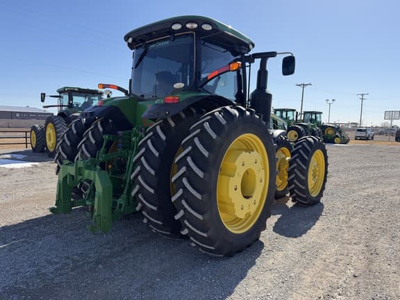 Image of John Deere 8400R equipment image 4