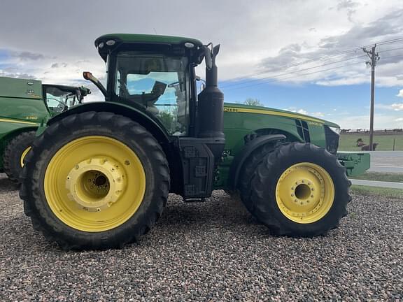 Image of John Deere 8400R equipment image 1