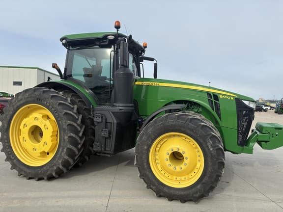 Image of John Deere 8400R equipment image 3