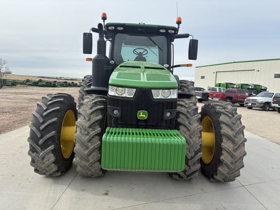 Image of John Deere 8400R equipment image 1