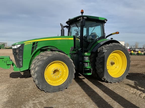 Image of John Deere 8400R equipment image 2