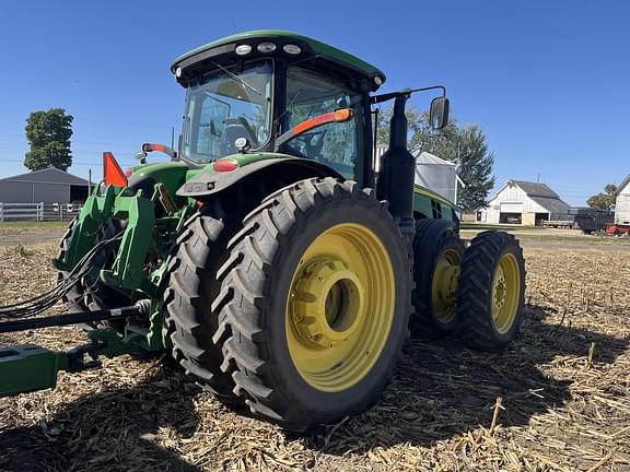 Image of John Deere 8400R equipment image 4